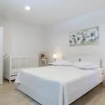 빌라 With Sea View - Private Heated Pool