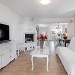 With Sea View - Private Heated Pool 빌라 포드고라