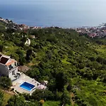 With Sea View - Private Heated Pool * 포드고라
