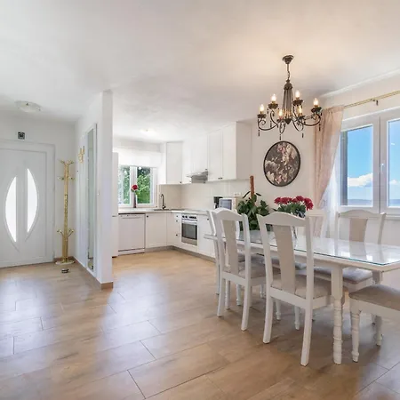 Villa With Sea View - Private Heated Pool *