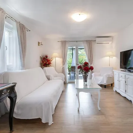With Sea View - Private Heated Pool Villa