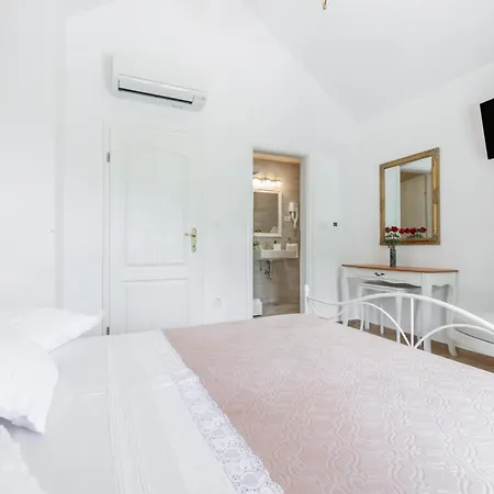 With Sea View - Private Heated Pool * Podgora (Split-Dalmatia)