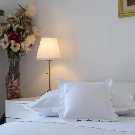 Villa With Sea View - Private Heated Pool *