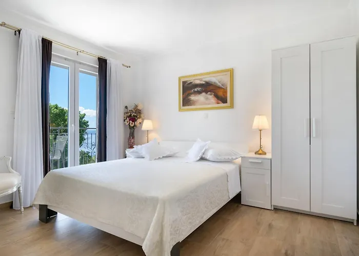With Sea View - Private Heated Pool Villa Podgora (Split-Dalmatia)