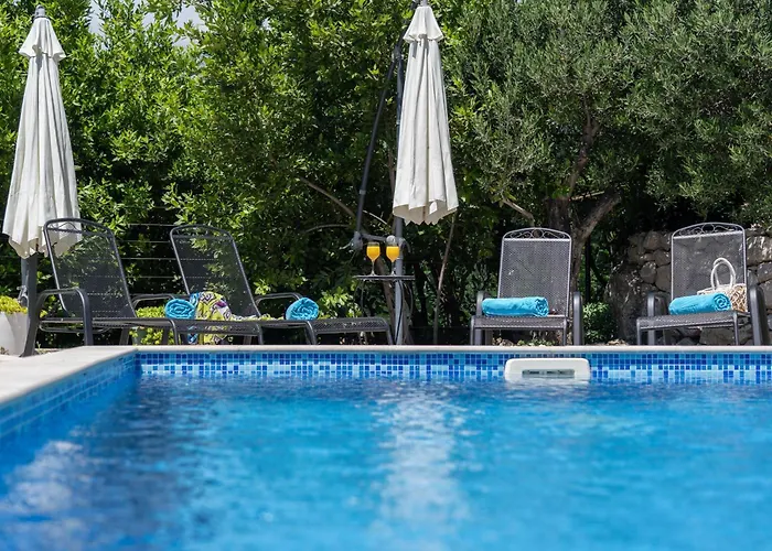 With Sea View - Private Heated Pool *