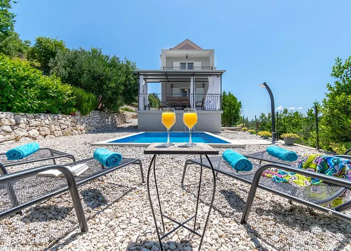 Villa With Sea View - Private Heated Pool
