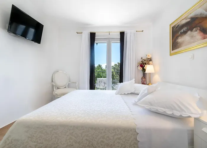 With Sea View - Private Heated Pool *