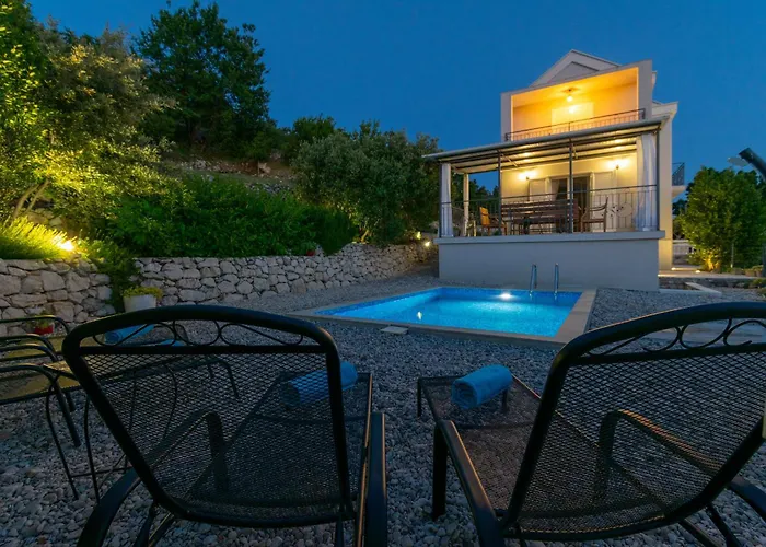 With Sea View - Private Heated Pool Villa *